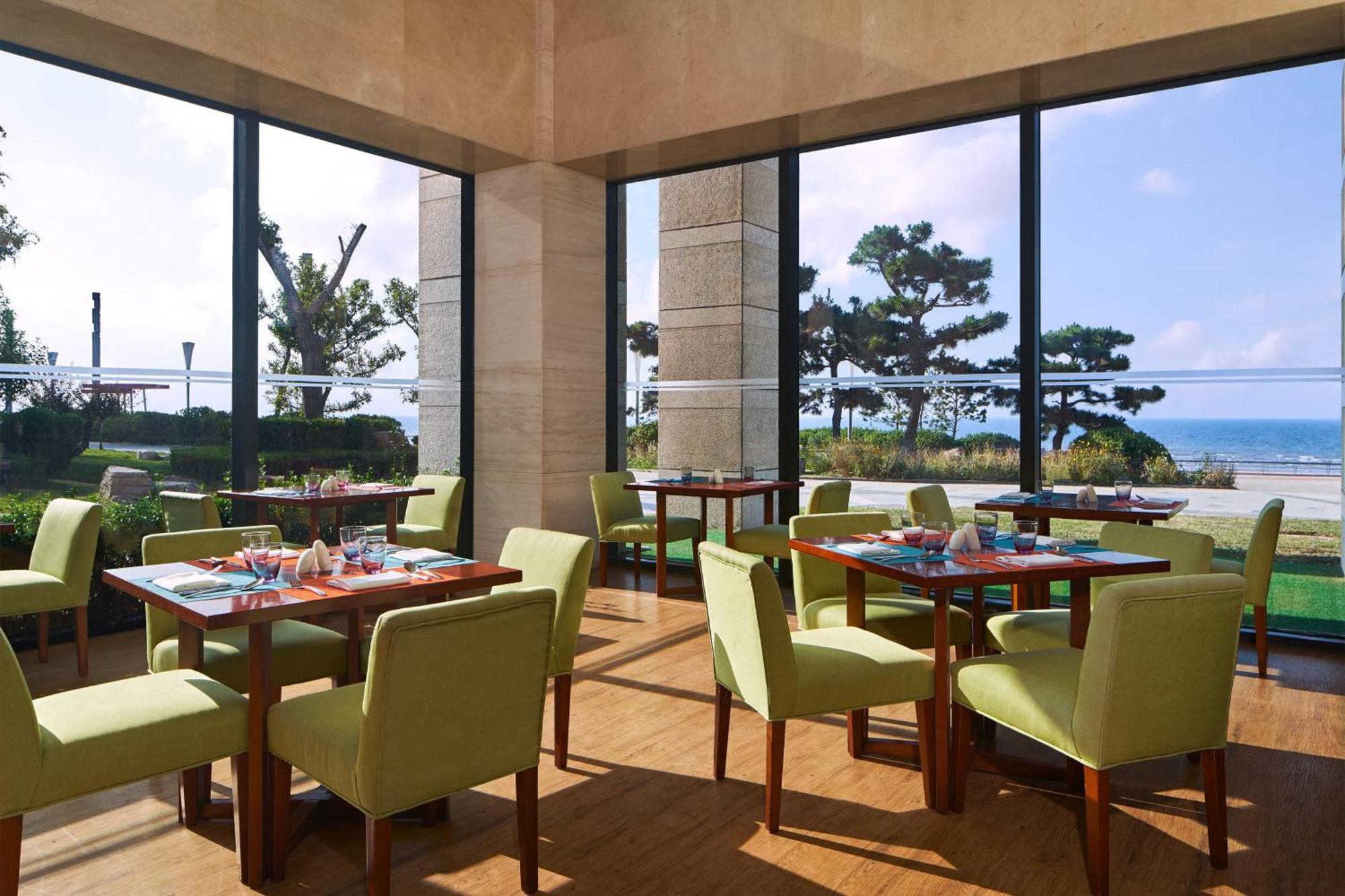 Sheraton Yantai Golden Beach Resort מראה חיצוני תמונה