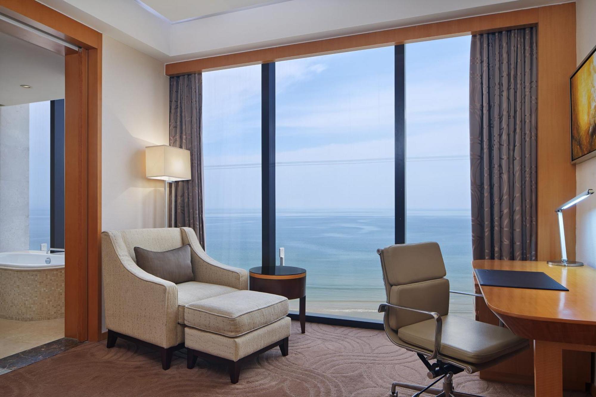 Sheraton Yantai Golden Beach Resort מראה חיצוני תמונה