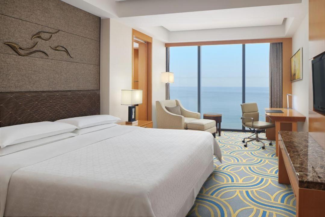 Sheraton Yantai Golden Beach Resort מראה חיצוני תמונה